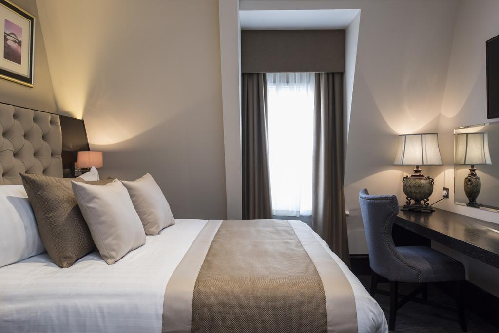 The Vermont Aparthotel Нюкасъл ъпон Тайн Стая снимка