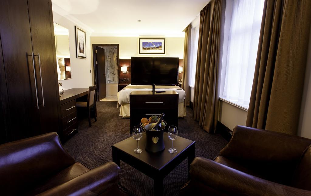 The Vermont Aparthotel Нюкасъл ъпон Тайн Стая снимка