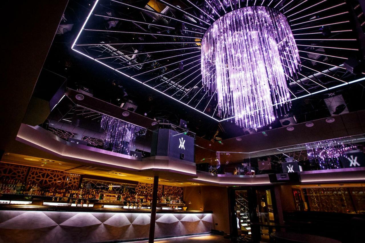The Vermont Aparthotel Нюкасъл ъпон Тайн Екстериор снимка