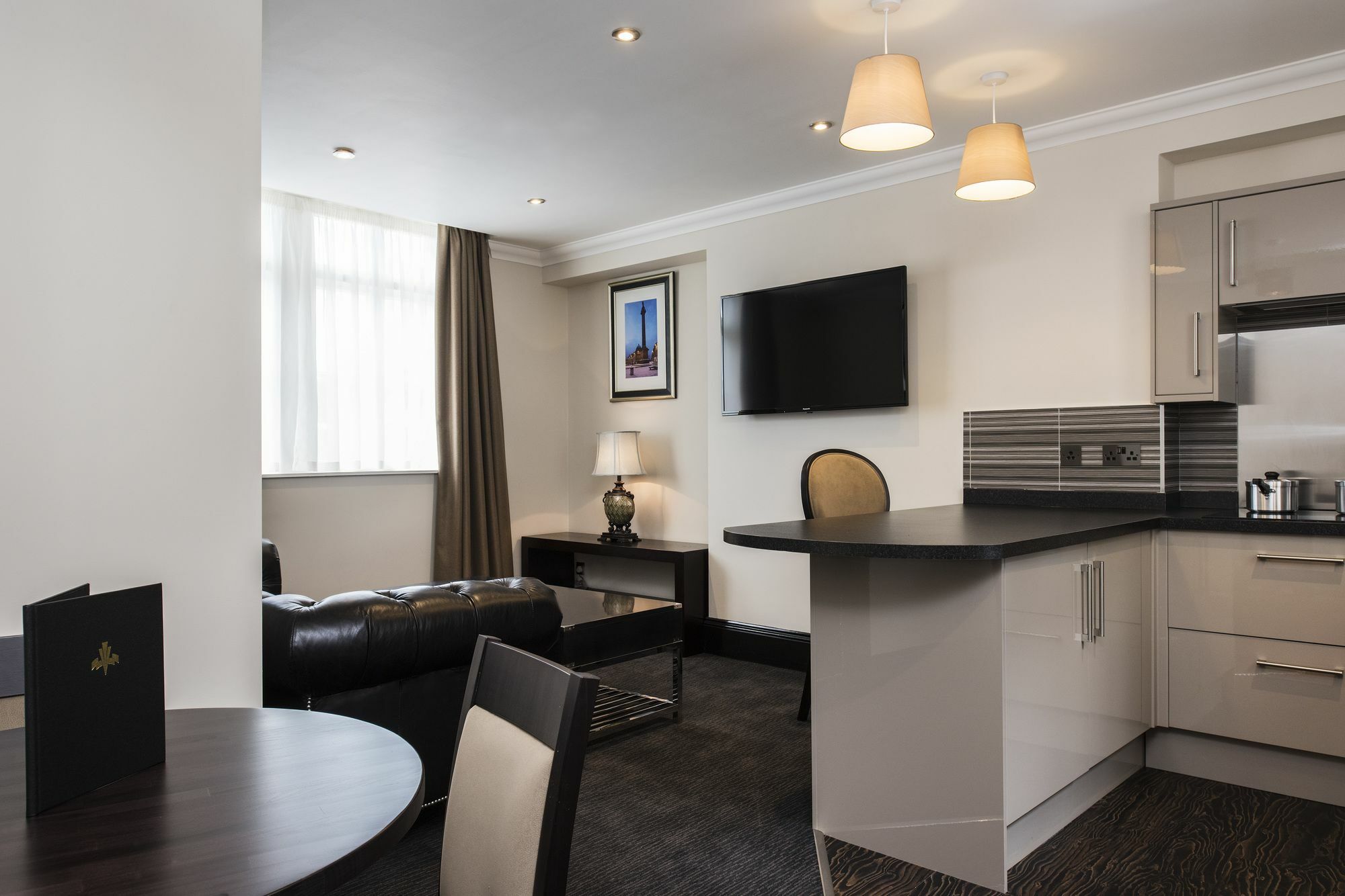 The Vermont Aparthotel Нюкасъл ъпон Тайн Екстериор снимка