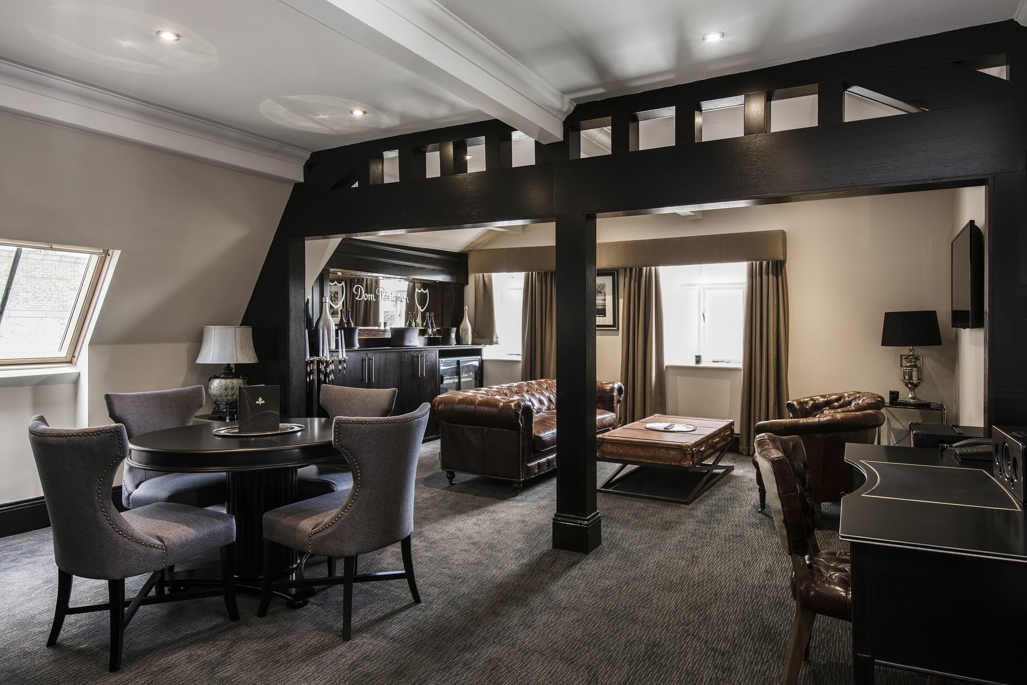The Vermont Aparthotel Нюкасъл ъпон Тайн Екстериор снимка